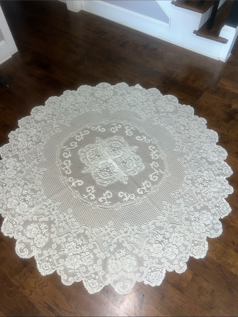Hand made/ vintage  Cream Lace Round Tablecloth -